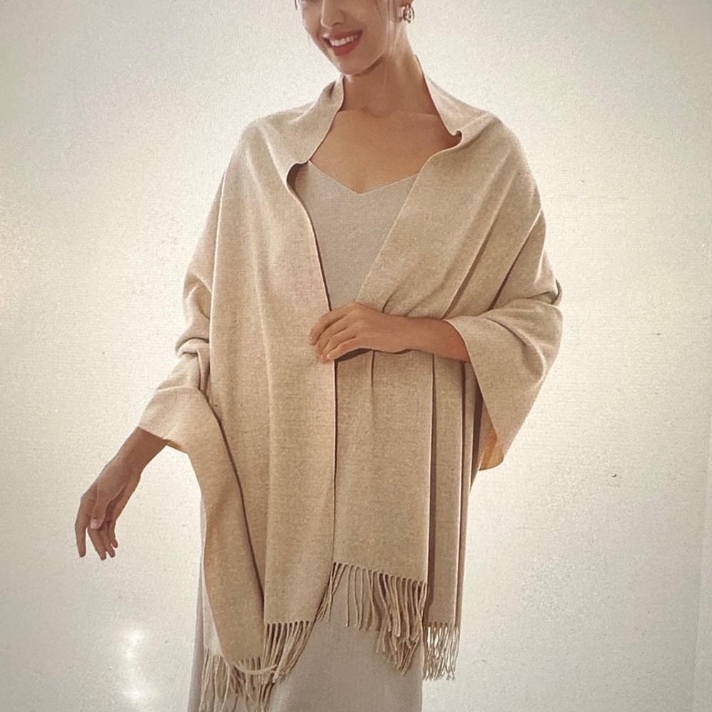 Women’s Elegant Cream Pashmina Shawl with Fringe
